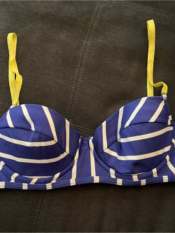 Y2K Juicy Couture Striped Blue & White Bikini Top with Yellow Straps Size Large - Image 2