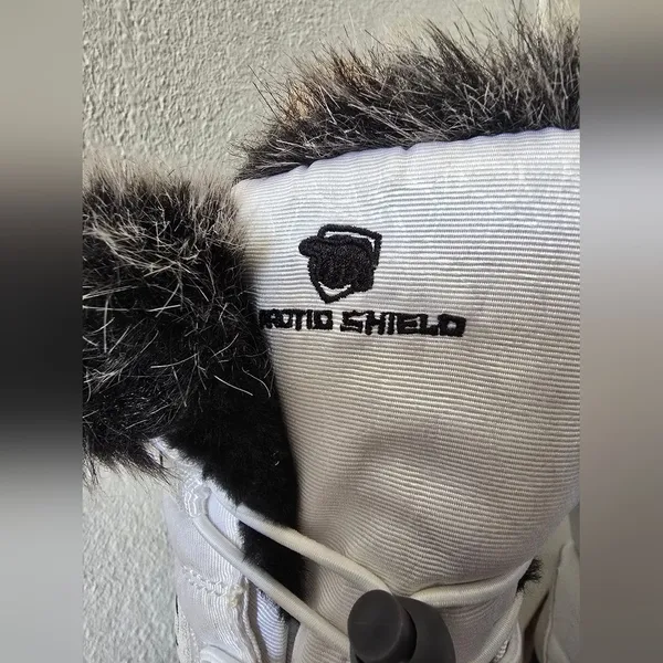 Arctic Shield Womens Size 11 Waterproof Insulated Faux Fur Winter Snow Boots - Image 4