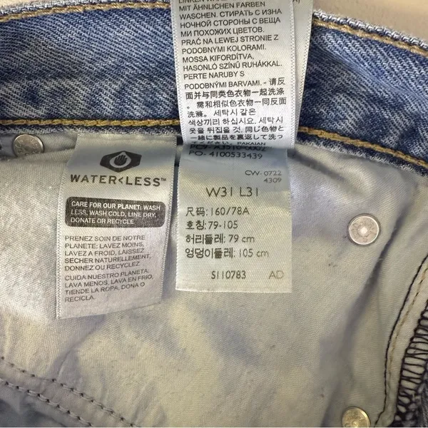 Levi’s ‘94 Baggy Women’s Distressed Denim Jeans Size 31 / 12 - Image 3