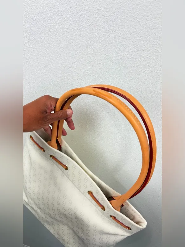 Dooney & Bourke NWOT Canvas Tote Bag with Tan Leather Handles Classic DB Tote - Image 6