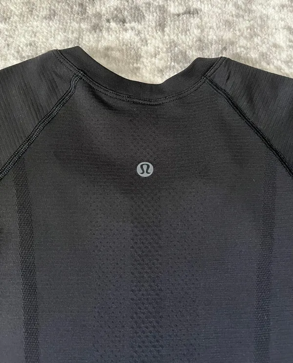 Lululemon Swiftly Tech Short Sleeve - Image 3