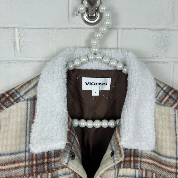 Vigoss Plaid Faux Shearling Collar Crop Trucker Jacket Size M - Image 9