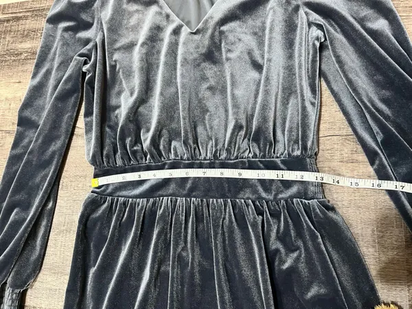 EVEREVE Fiona Velvet Dress - Image 7