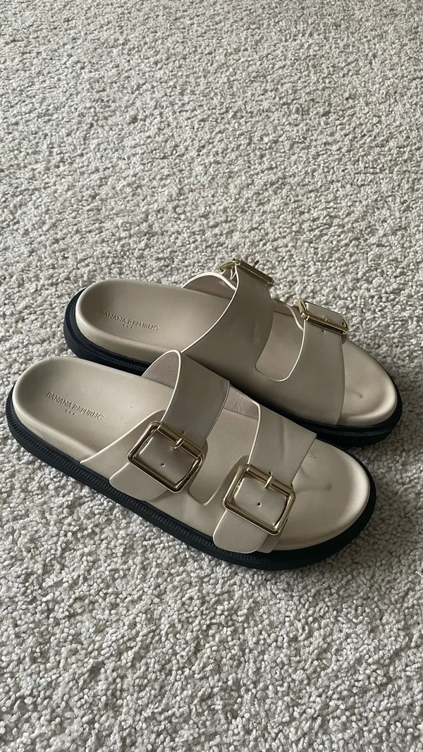 Banana Republic Sandals Leather - Image 2
