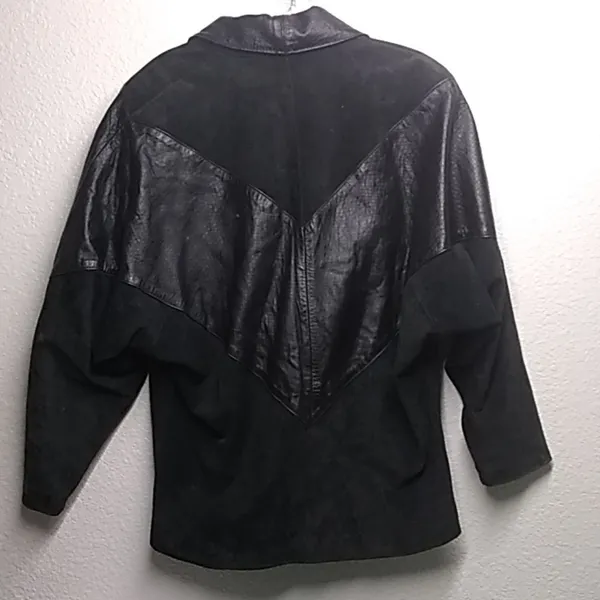 FINAL MARKDOWN Ladies' Winlit Reptile Print Suede Jacket medium Black - Image 7
