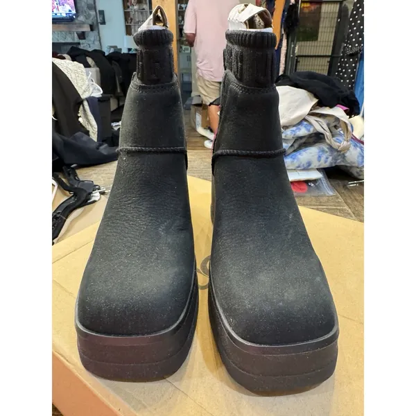 UGG® Women's Moxy Block Heel Chelsea Booties Size 8 Black - Image 5