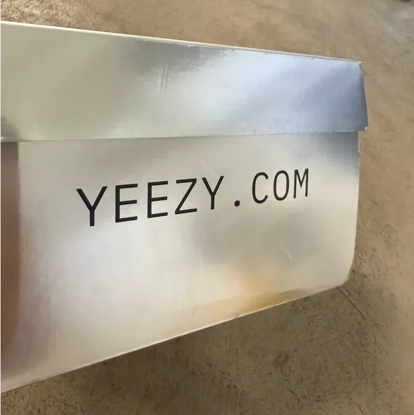 Yeezy Slides - Image 4