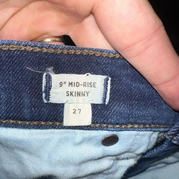 Madewell dark wash 9 inch mid rise skinny sustainable jeans - Image 4