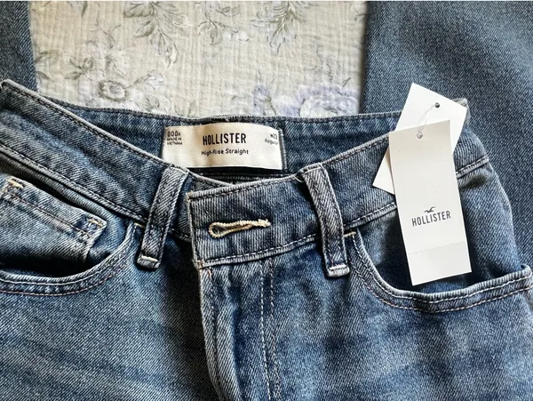 Hollister Co. High Rise Straight Jeans Size 00R #highrise #straight - Image 4