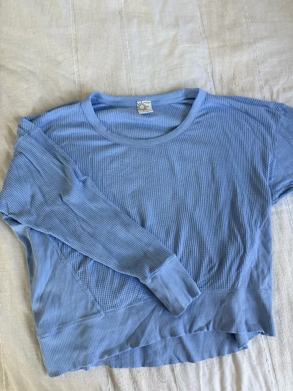Offline by Aerie Light Blue Waffle Scoop sweater NWOT - Image 4