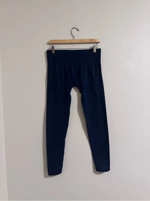 Gymshark Navy High-Waist Leggings - Image 3