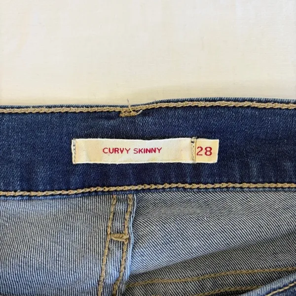 Women's‎ Levi's Jeans Curvy Medium Wash Denim 28x29 Capsule Wardrobe US Size 6 - Image 6