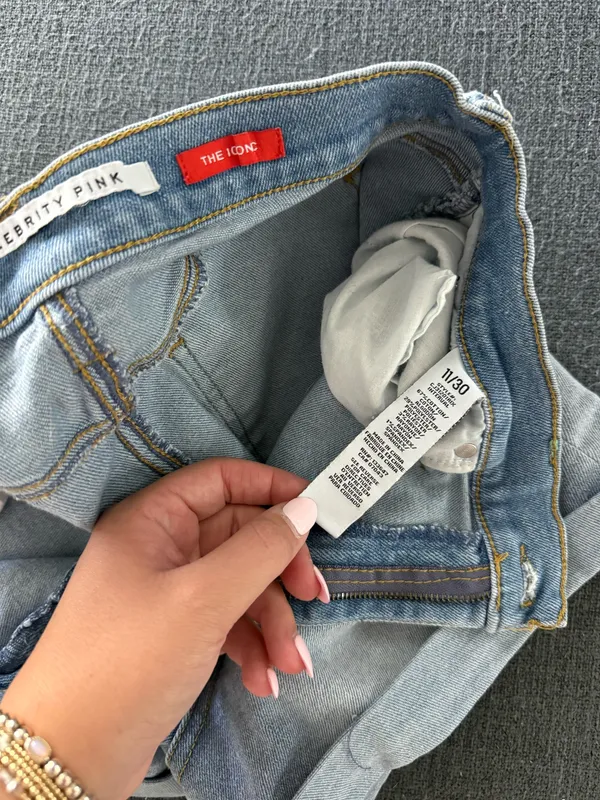 Light Wash Denim Shorts Blue Size 30 - Image 3