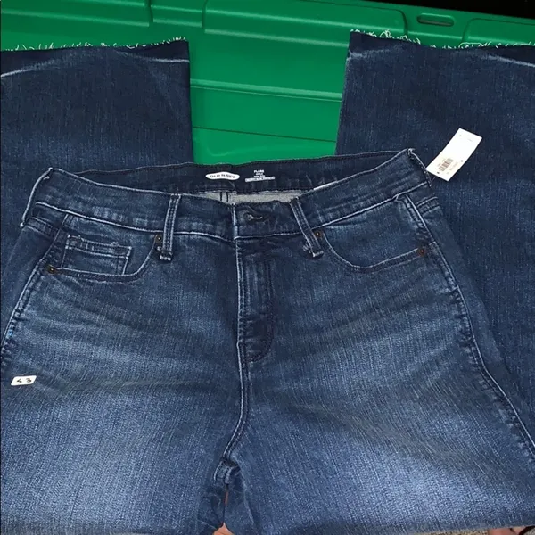 Old Navy High-Waisted Raw-Edge‎ Flare Ankle Jeans #53 - Image 3