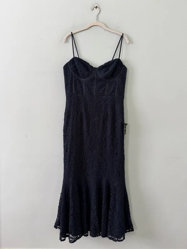 NWT Lulus Found Your Love Navy Blue‎ Lace Sleeveless Trumpet Midi Dress - Image 4
