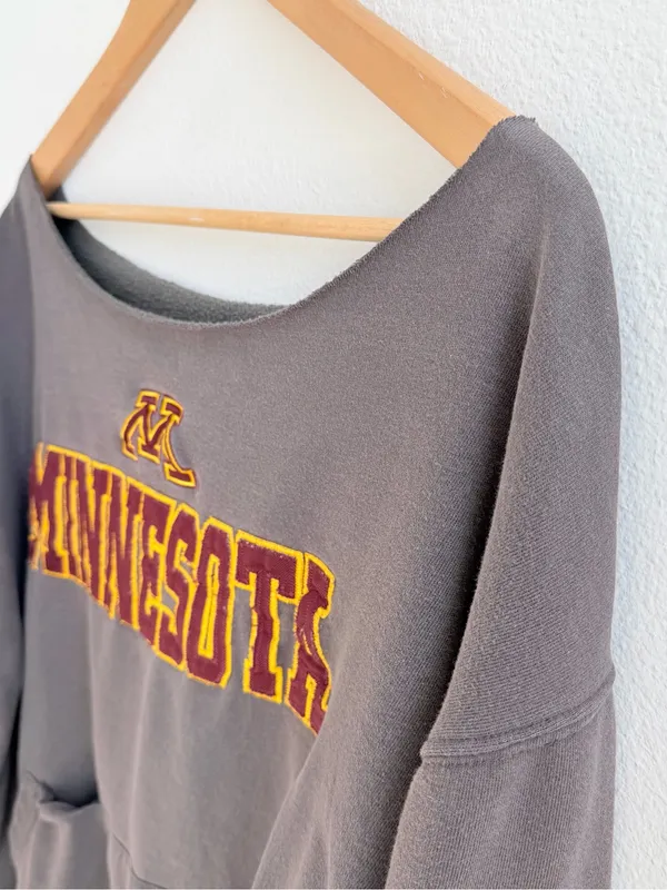 Minnesota university gray off-the-shoulder sweatshirt - Image 8