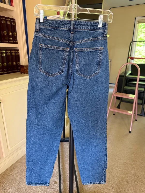 H&M High Waisted Mom Jeans - Image 2