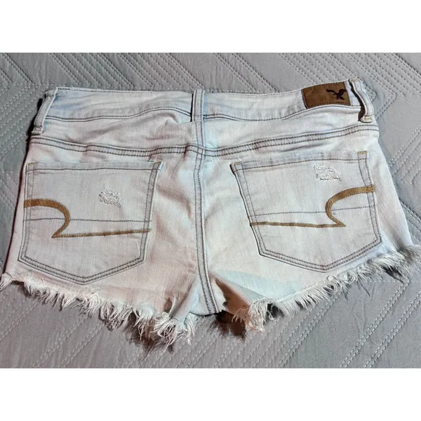 American‎ Eagle super extra jean shorts size 6 women's - Image 3