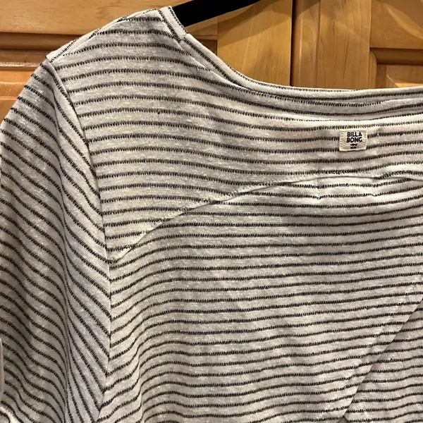 Billabong Top - Image 6