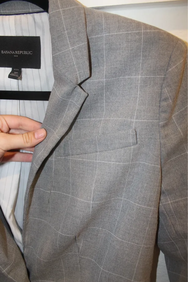 Banana Republic Suit - Image 3