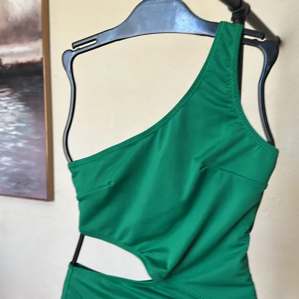B Fyne New One Shoulder Green Swimsuit Swimwear Beach Pool Emerald green‎ NWOT - Image 6