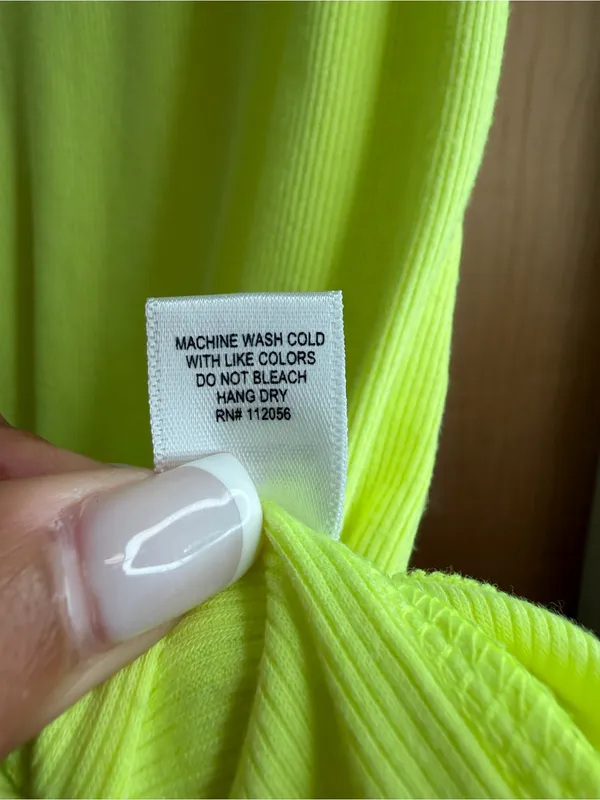 Zenana Neon Yellow Ribbed Button Front Tank Top Size: Large - Image 5
