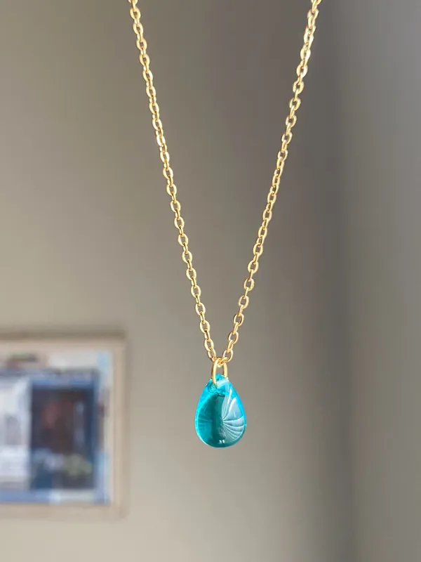 Handmade Czech glass & gold stainless dainty necklace💚 - Image 2