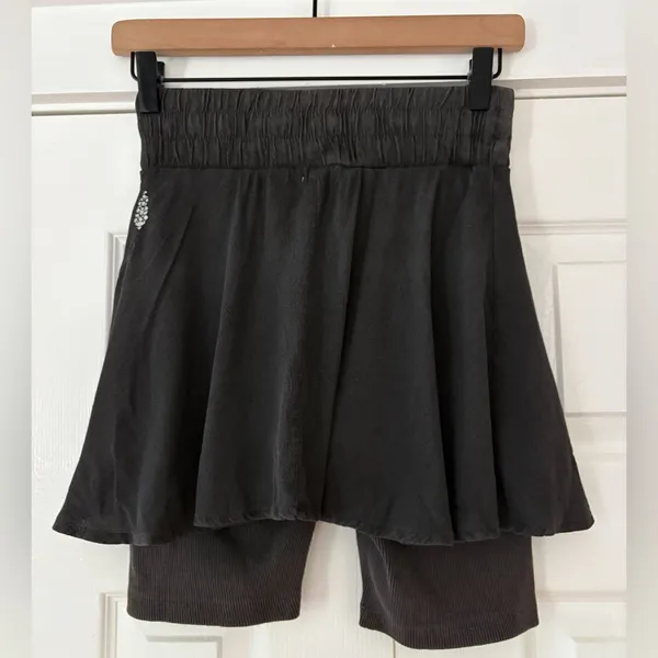 FP Movement Free People Charcoal Ballet All Day Mini Skirt With Shorts NWT‎ - Image 3