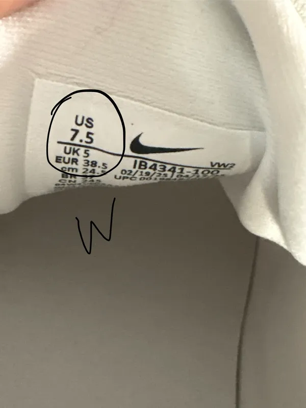 Nike cream and white sneaker - Image 7