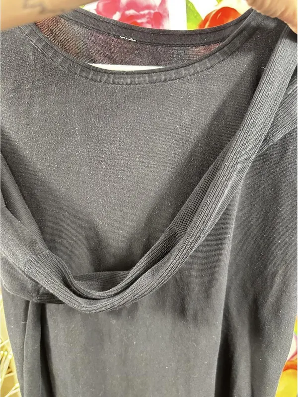 P56. Lulu lemon- Black long sleeve top with ribbed sleeves #gym # Lulu - Image 2