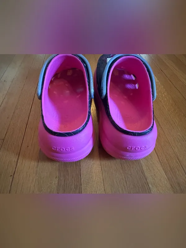 Barbie Crocs Crush Clog Black Electric Pink Barbie Core, Size women’s 9 - Image 4