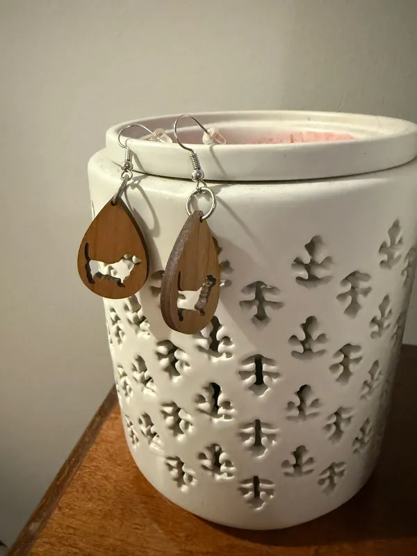 Handmade basset hound earrings  - Image 3