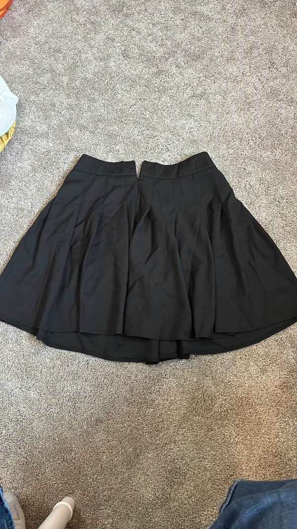Black Pleated Skirt - Image 2
