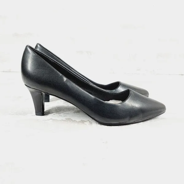 easy street Black Pointed-Toe Kitten Heel Pumps - Image 5