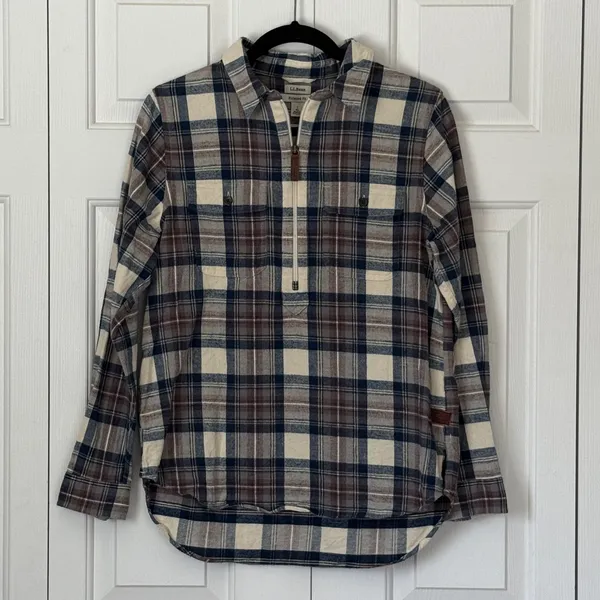 L.L. Bean Women's Scotch Plaid Flannel Shirt, Quarter-Zip‎ Size Small - Image 2