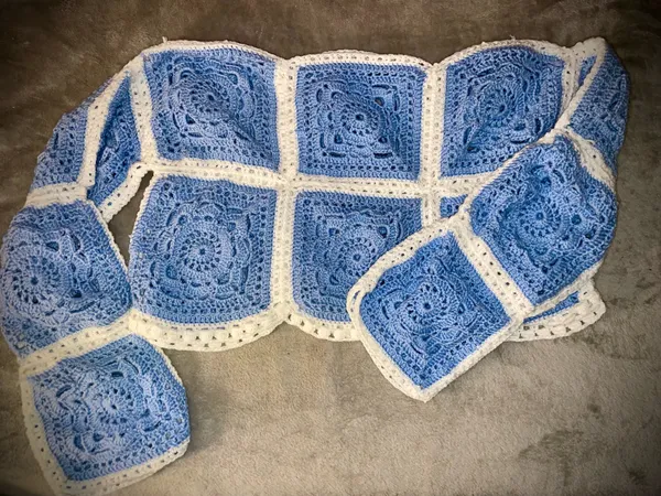 Handmade crochet sweater cropped - Image 3