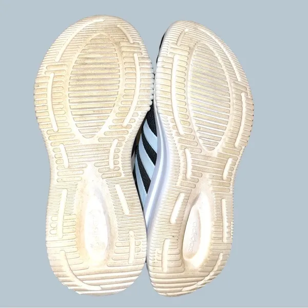 Skechers cloud foam black lace up kicks! - Image 7