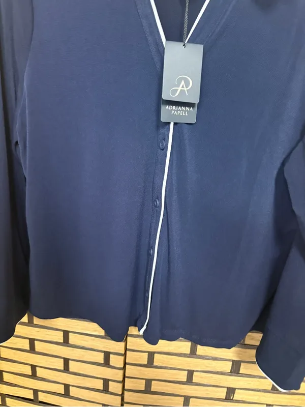 Adrianna Papell Navy Button down shirt size medium - Image 6