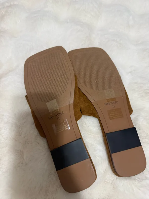 Free People Tia Ruched Vegan Suede Sandals NWOT - Image 4
