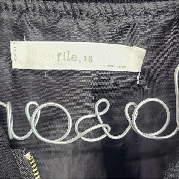 File. 16 Black Full Zip Up Jacket Size Medium‎ Black - Image 4