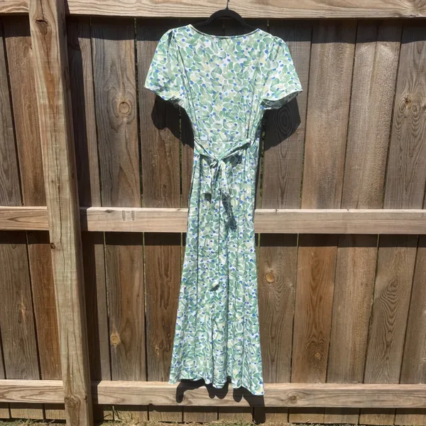 Shein Green Blue Floral Botanical Wrap V-Neck Maxi Dress Short Sleeve Size 6 M - Image 3