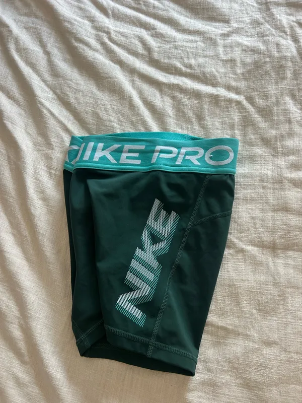 Nike pros - Image 2