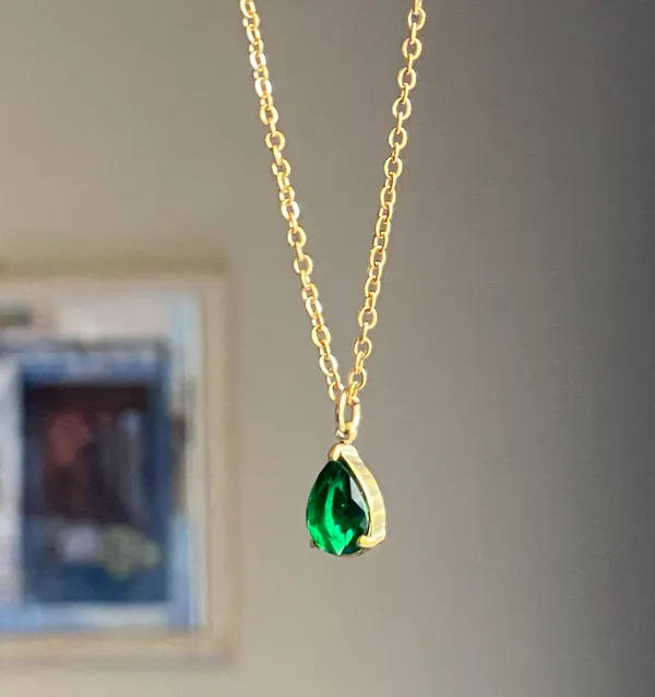 Handmade gold tone stainless steel chain & teardrop shaped green glass crystal chic vintage retro style necklace💚👼 - Image 3