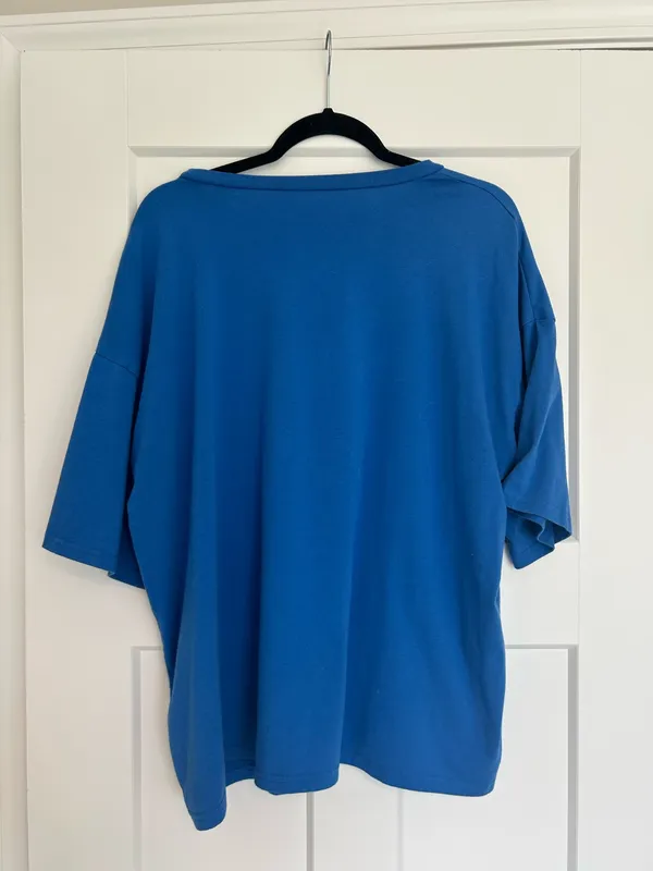 Blue Comfy Tshirt Size M - Image 2