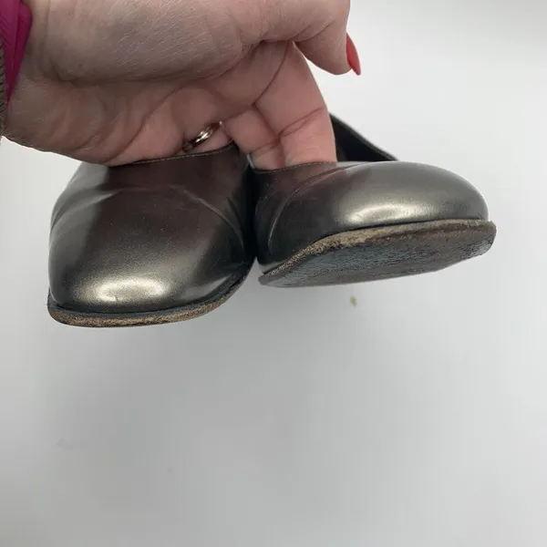 Vtg Salvatore Ferragamo 7.5 AAA Pumps Metallic Patent Leather Close‎ Toe Heels - Image 8