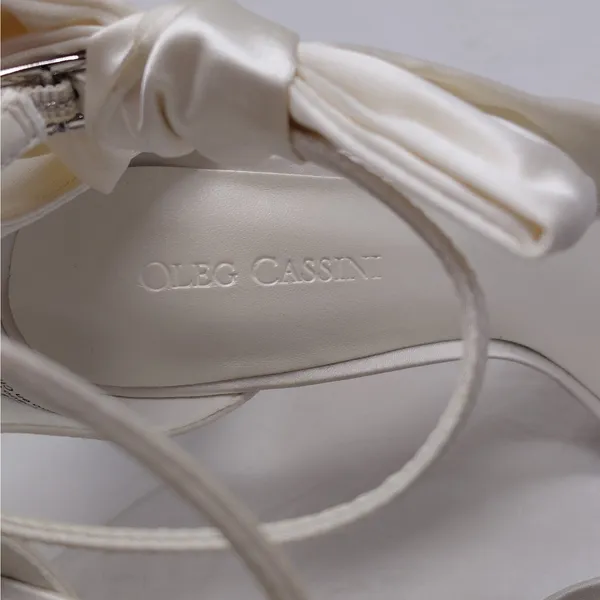 Oleg Cassini Women Heels Size 7.5 Ivory Satin Bow Party Wedding Bridal Sandals - Image 12