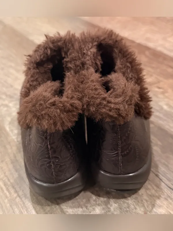 Alegreia Meri Brown Tooled Leather Ankle Boots Faux Fur Lined - Image 2