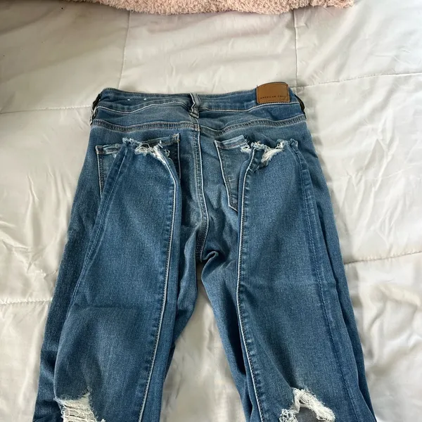 american eagle ripped skinny jeans - Image 3