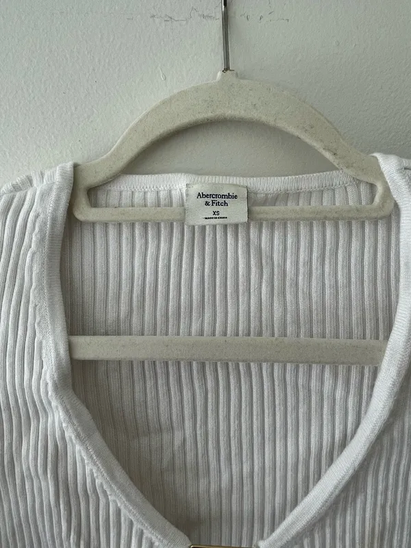 Abercrombie & Fitch White Ribbed Sweater - Image 4