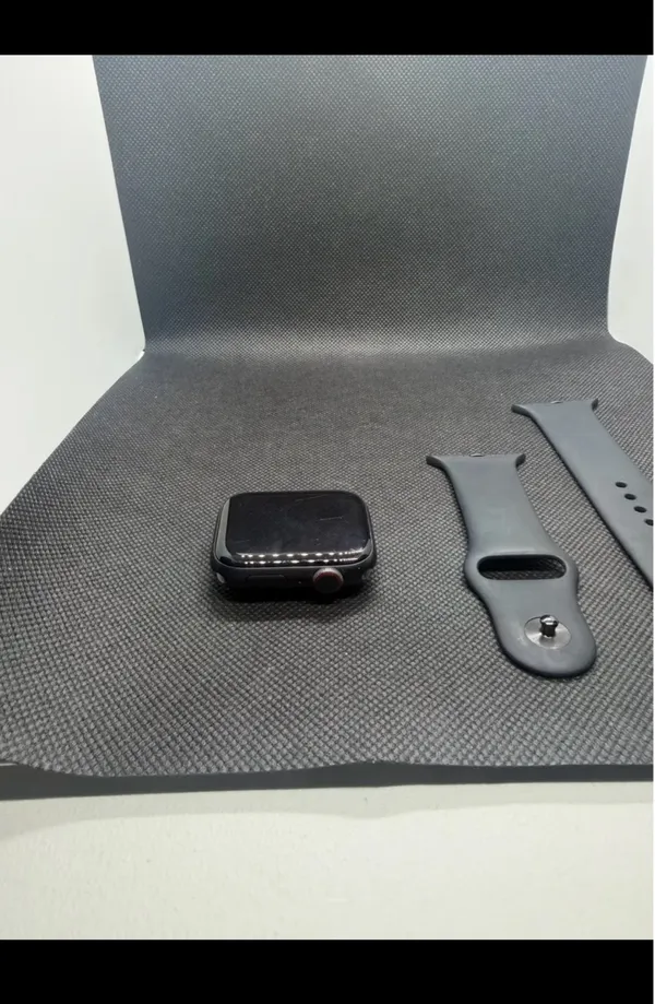 Apple Watch Series 6 44mm - Image 3